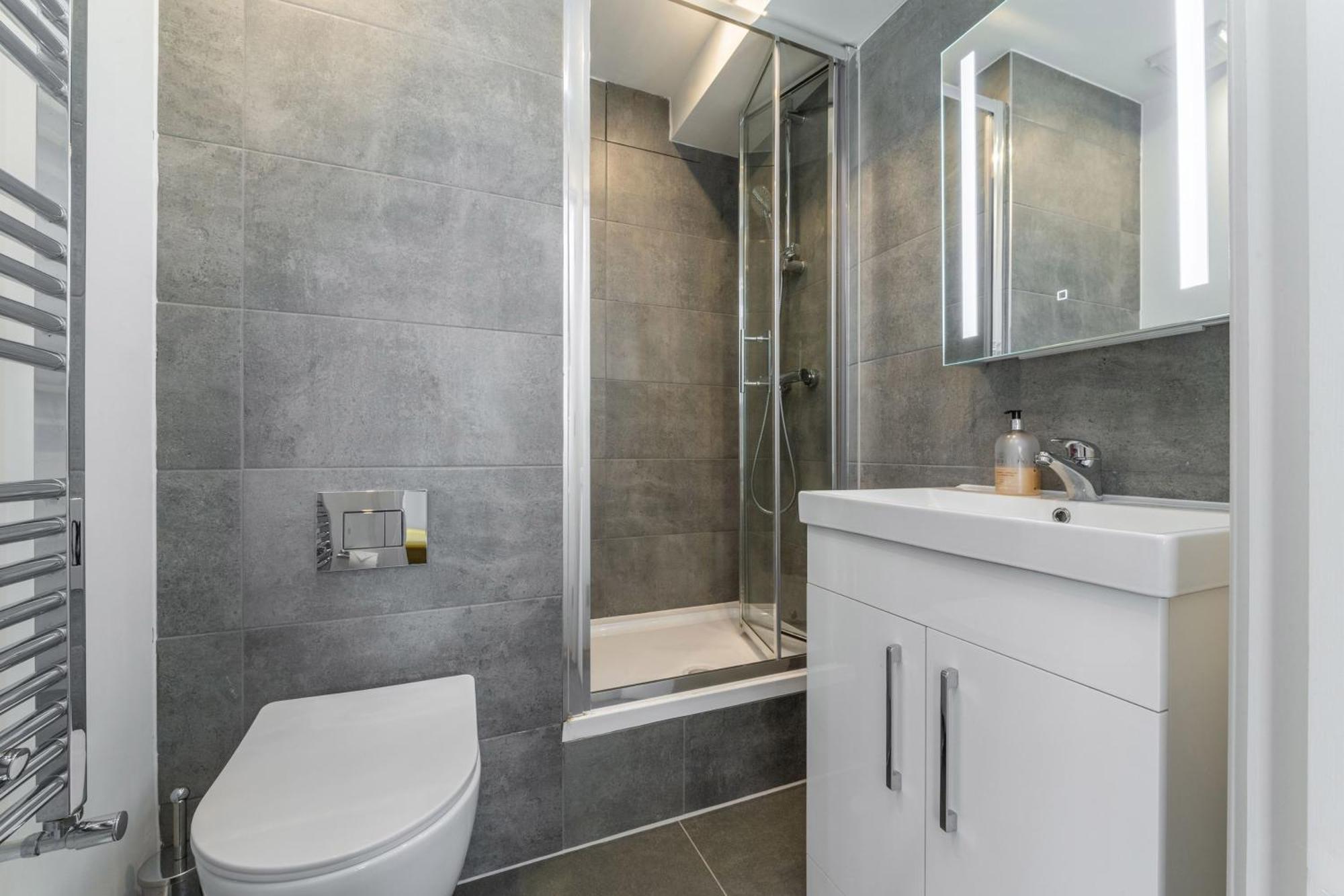 Modern London Home - 2 Bedrooms 2 Bath - Battersea, Vauxhall & Nine Elms Station Esterno foto