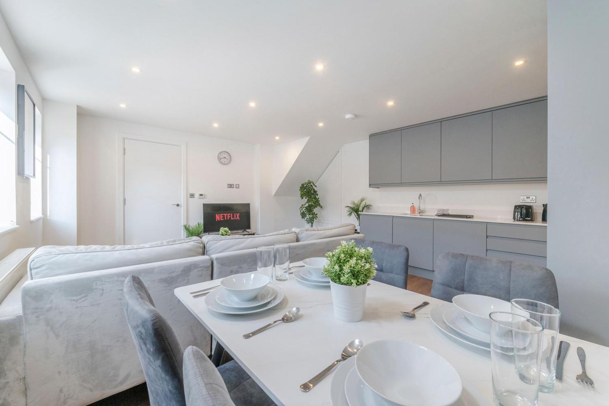 Modern London Home - 2 Bedrooms 2 Bath - Battersea, Vauxhall & Nine Elms Station Esterno foto